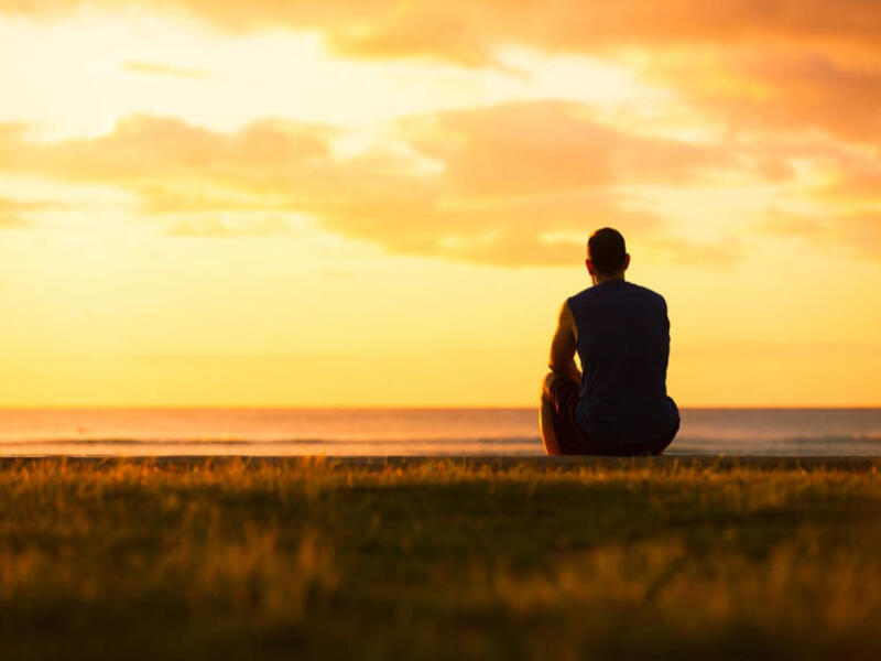 Fenomena Sunset Anxiety Mengapa Rasa Gelisah Sering Muncul Saat Senja