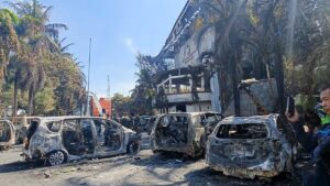 Gedung DPRD Makassar Terbakar, 67 Mobil Ikut Hangus