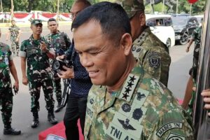 Seragam Lama TNI Dianggap Terlalu Hijau, TB Hasanuddin Ungkap Alasan Strategis Perubahan