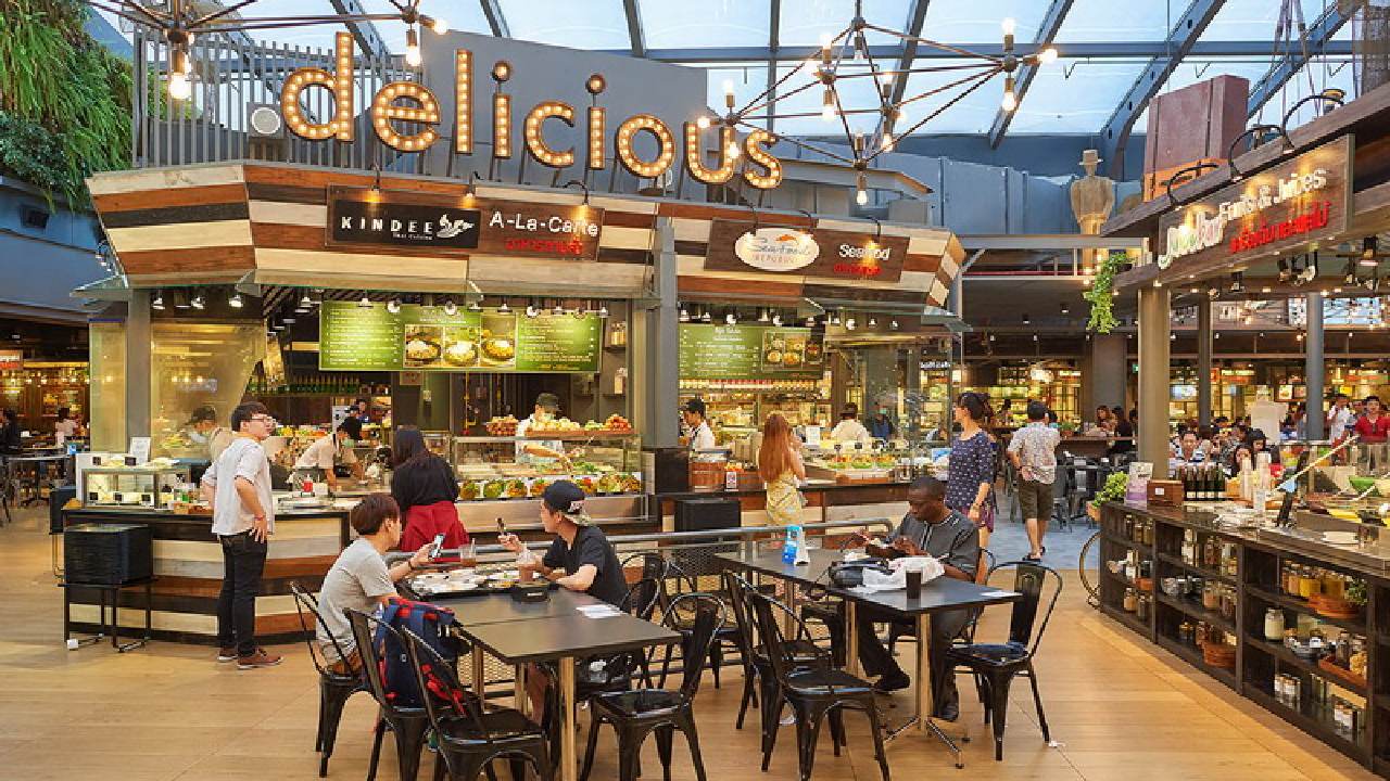 Mengapa Foodcourt Selalu Berada di Lantai Teratas Mal? Ini Alasan Sebenarnya