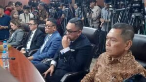 Tangis Haru Adies Kadir dan Uya Kuya Usai Dinyatakan Tak Langgar Etik oleh MKD DPR RI