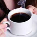 Minum Kopi di Pagi Hari, Kebiasaan Sederhana dengan Dampak Panjang